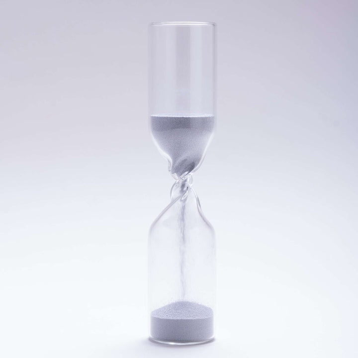 TIMELESS - meditative Sanduhr ohne Zeitmessung -  mundgeblasenes Klarglas - Studio Cohaku | 100percent