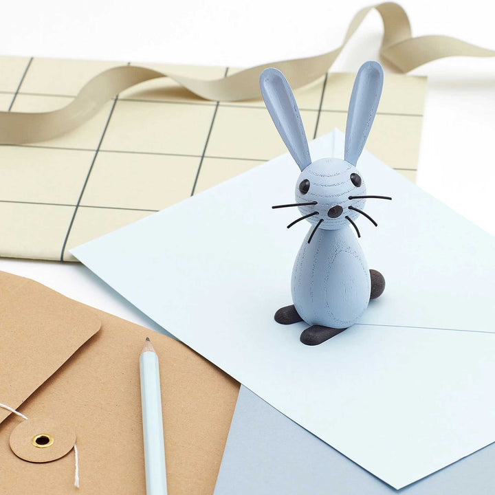 JUMPER - Hase - Dekofigur aus Holz | mencke&vagnby | Spring Copenhagen