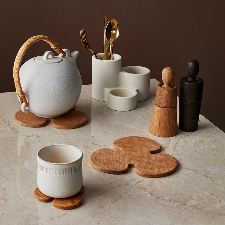 LUCKY TRIVET - Kleeblatt Topf-Untersetzer aus Holz - 2er Set | mencke&vagnby  | Spring Copenhagen