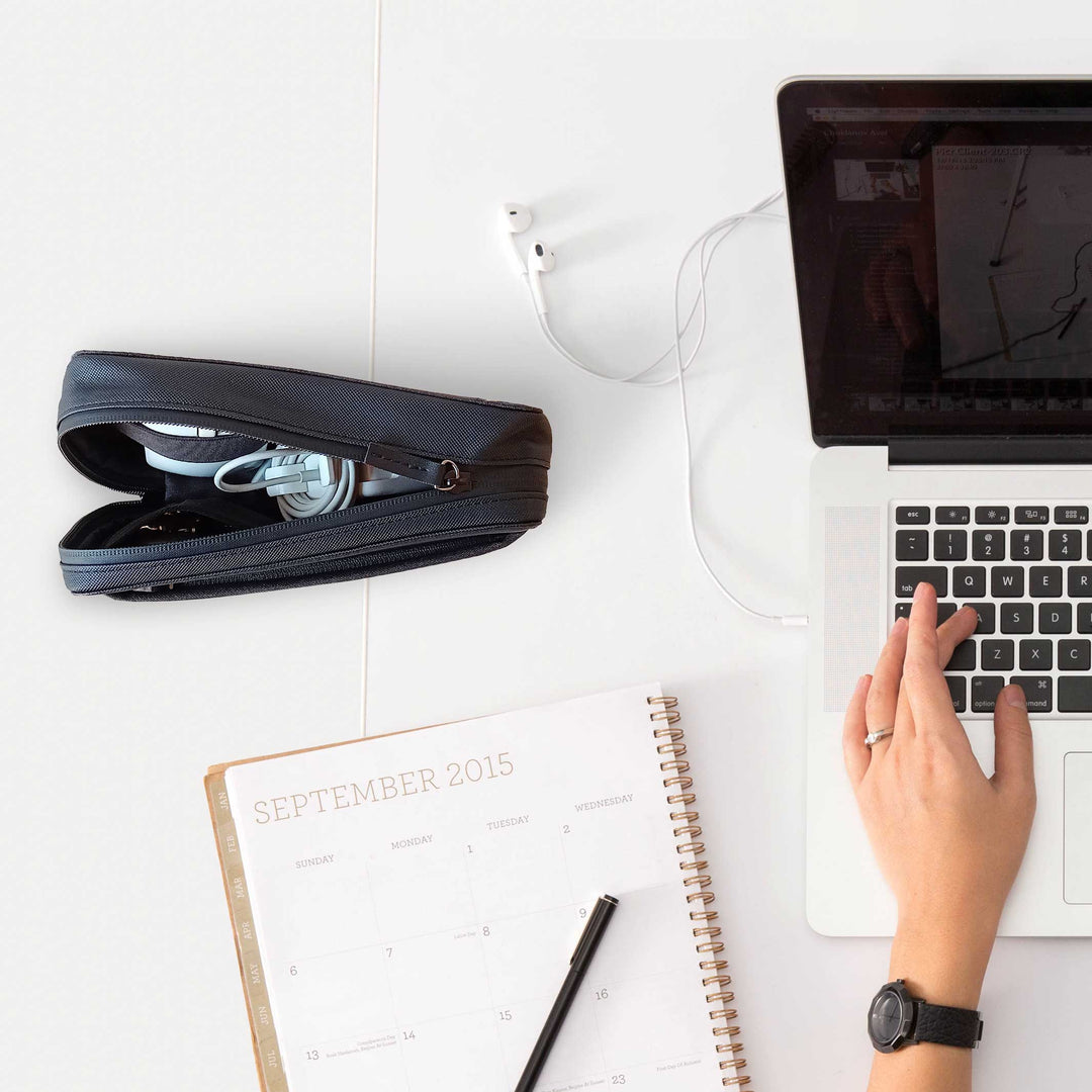 CROSS POUCH - Tech-Organizer-Bag - adjustable belt | beblau