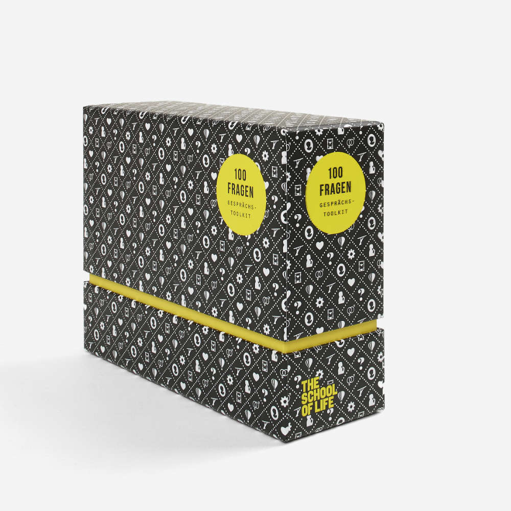 100 FRAGEN Original | CARD GAME to spark meaningful conversations | German Edition | The School of Life