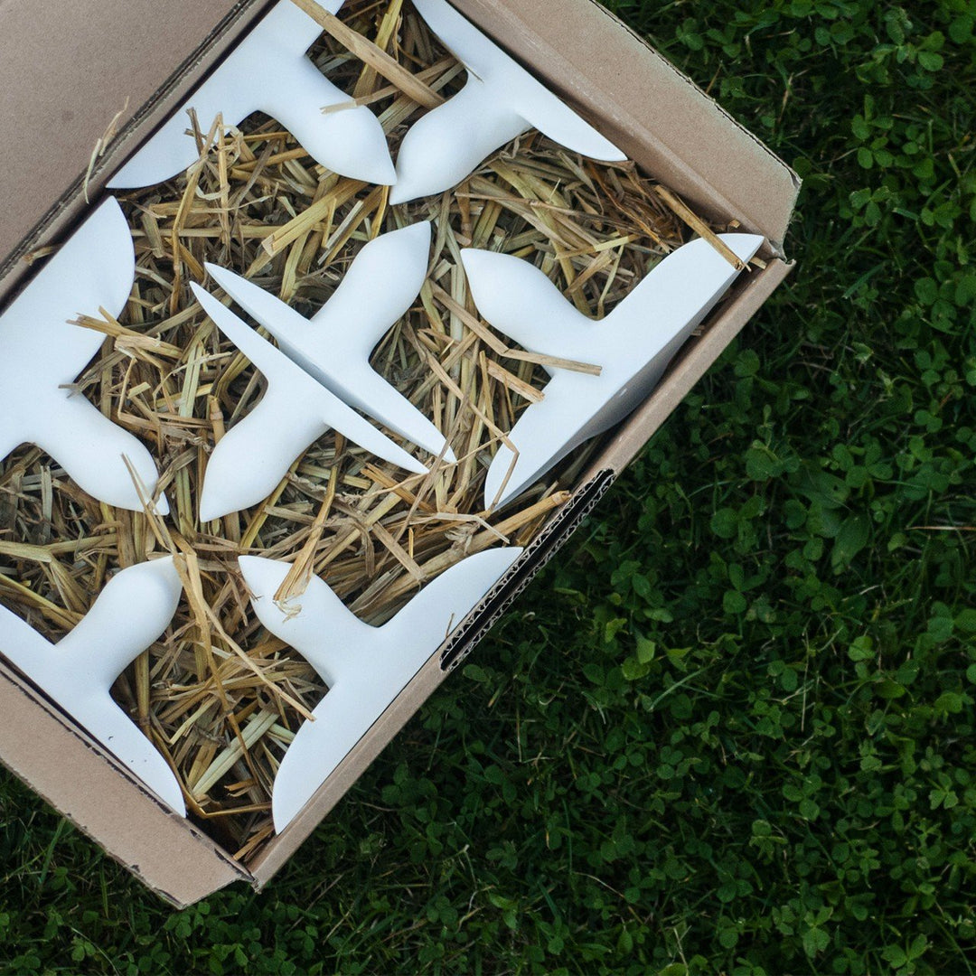 WEISSER DEKO VOGELSCHWARM - Dekovögel – 8er Set | Formpoet