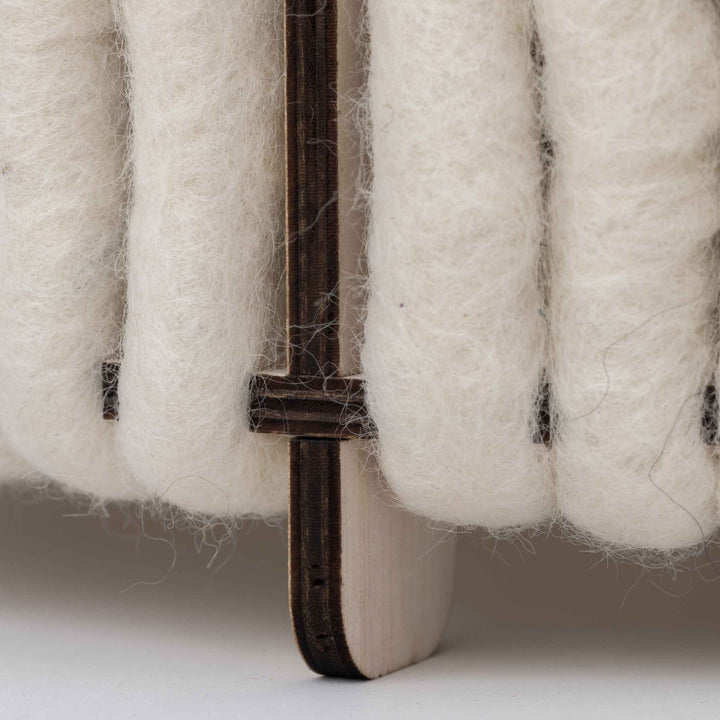 WOOL-ALMUT 6020 - floor light - made of wool & wood - zylinder | ALMUT von Wildheim