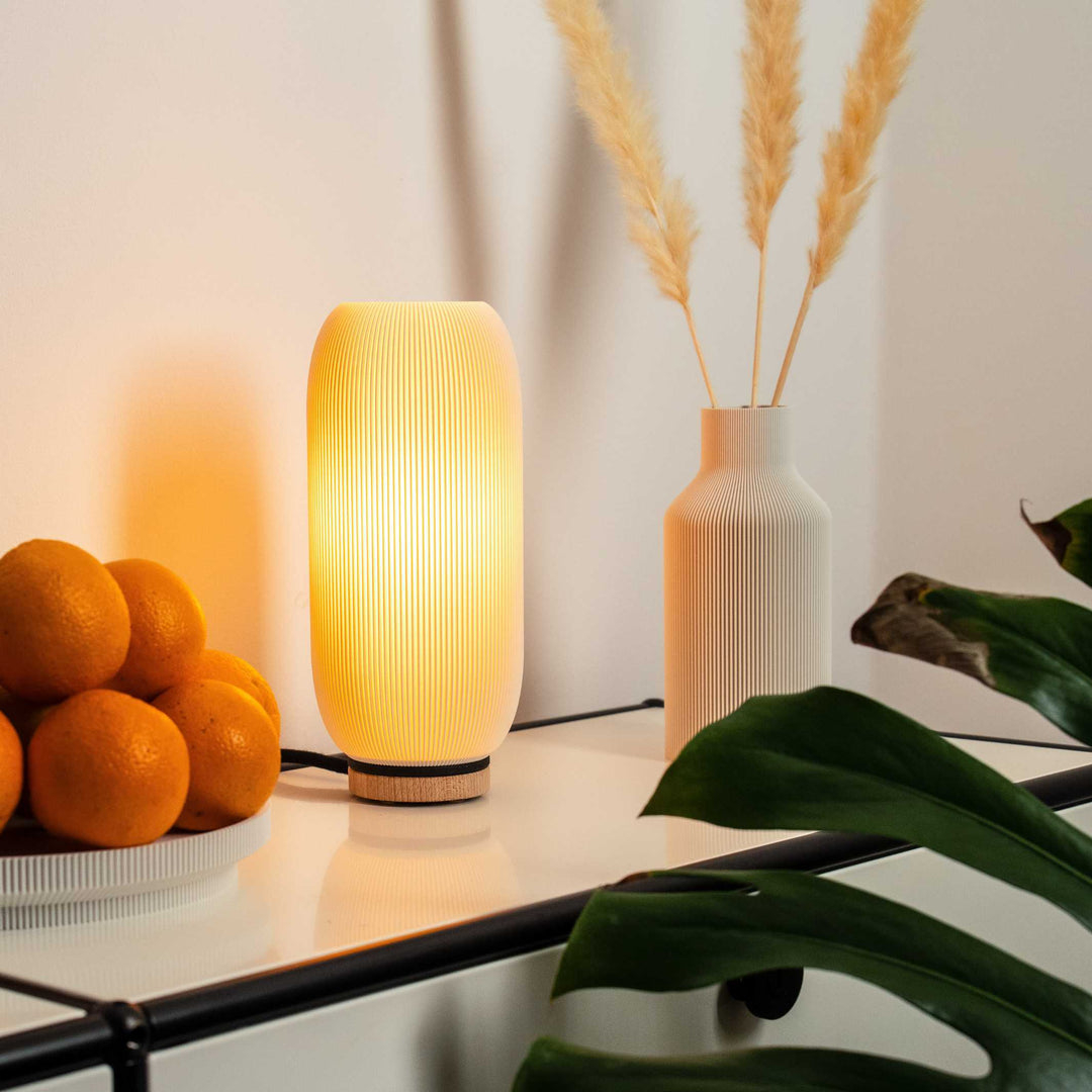 PILLE - Tischleuchte - weiß | dennismaass.