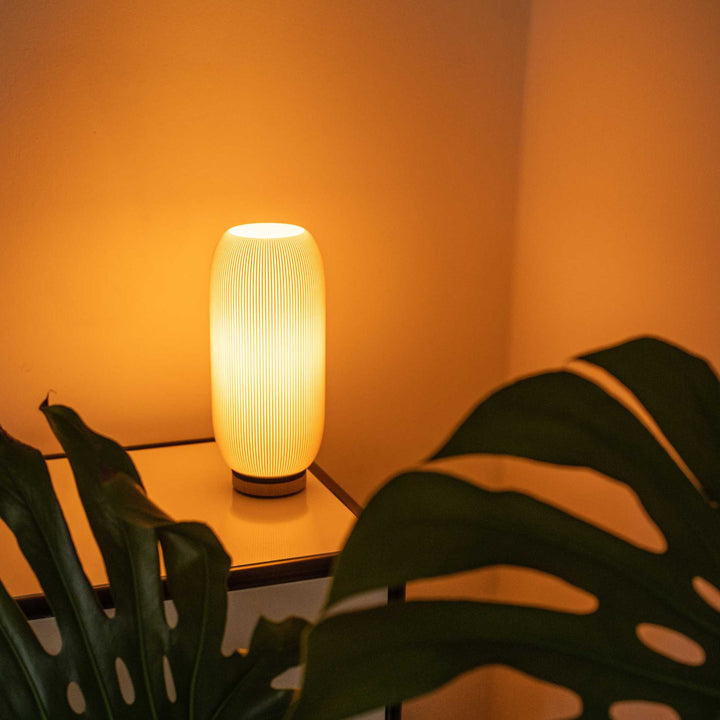 PILLE - Tischleuchte - weiß | dennismaass.