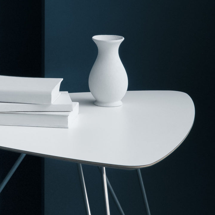 MINIMATE TRIANGLE - minimalist side table - white | son of nils