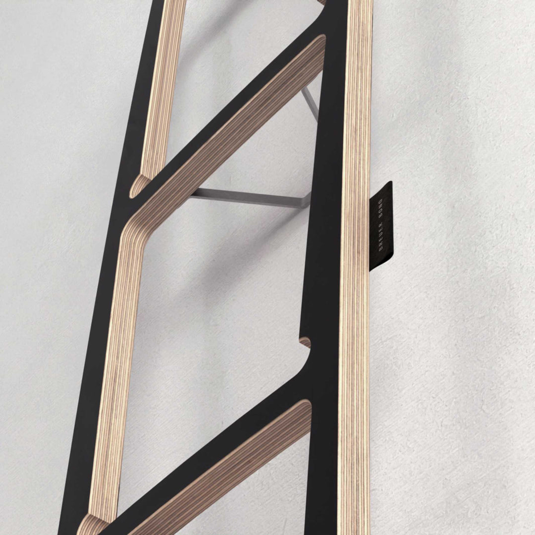 ADONIS - vertikales Bücherbrett - schwarz | BREUER & BONO