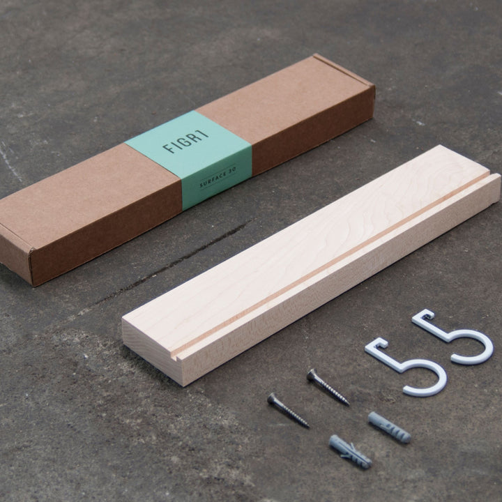 SURFACE 30 - wall shelf in maple - 30 cm | FIGR1