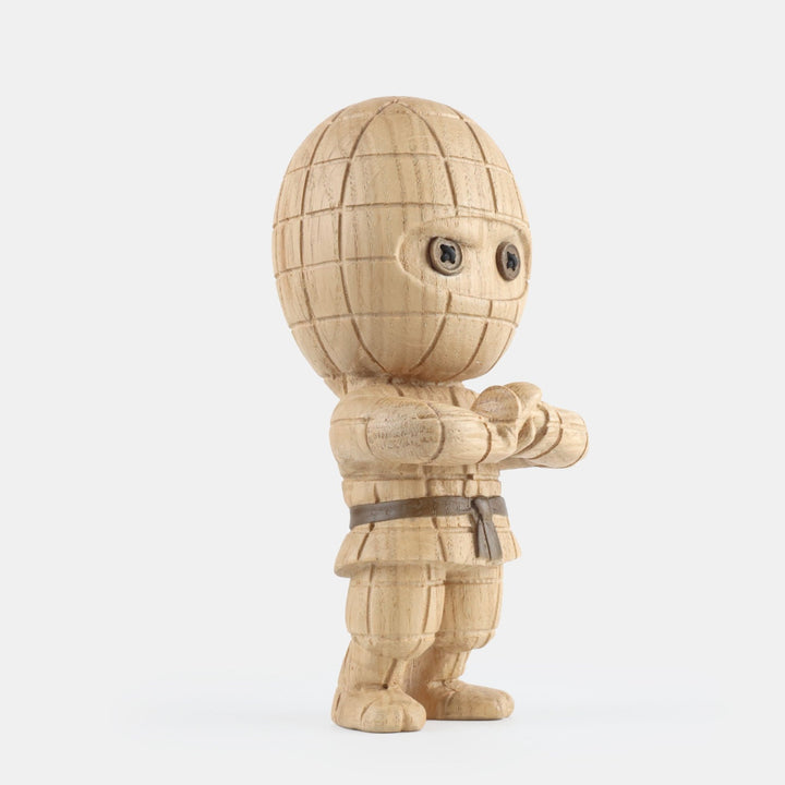TERNET NINJA Small - Kleine Holzfigur - Eiche 15 cm hoch | Jakob Burgsø | boyhood