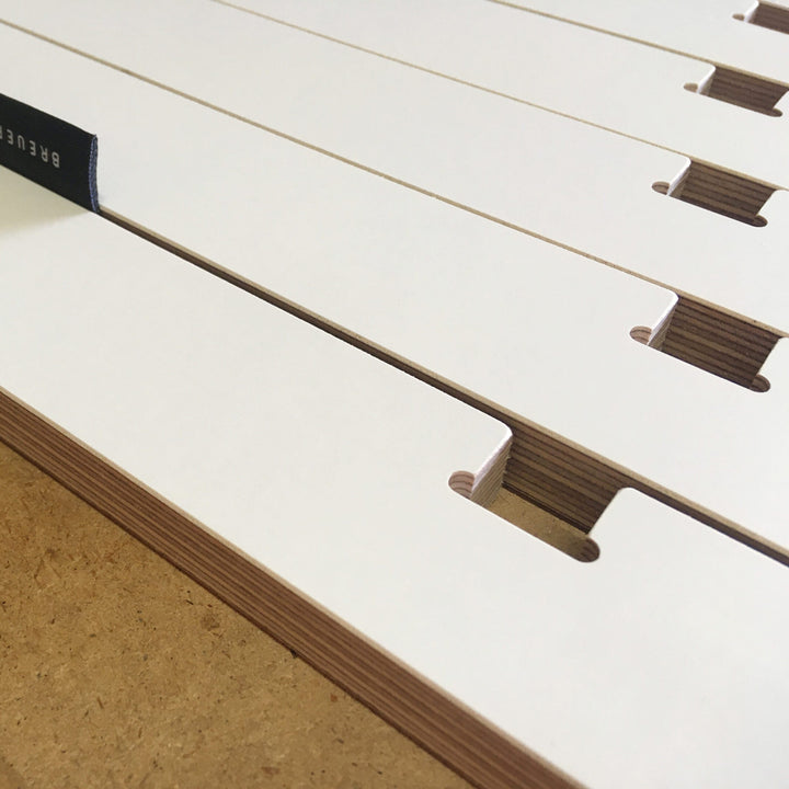 EIGER - minimalistisches Bücherregal - aus Birke | BREUER & BONO