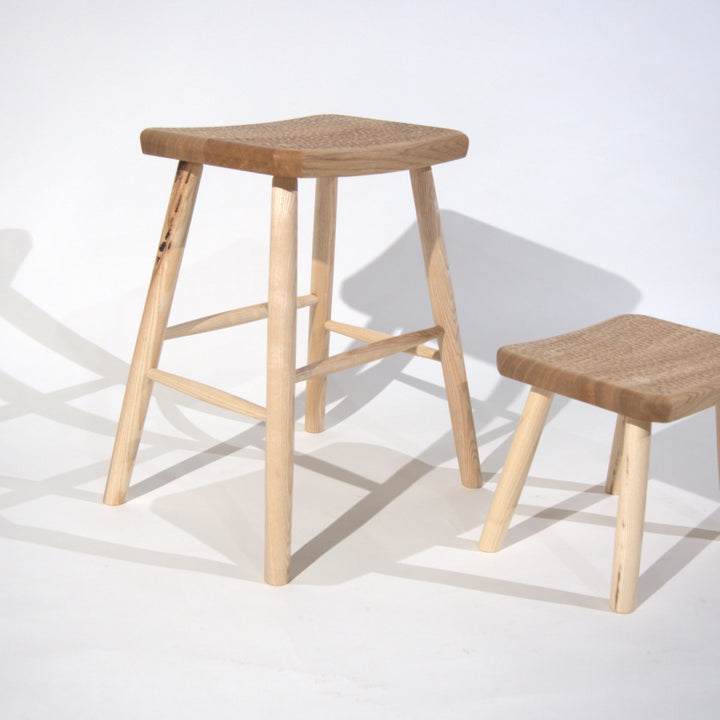 LAKE MEDIUM - wooden stool - in classic Windsor style - medium | Hardwood design