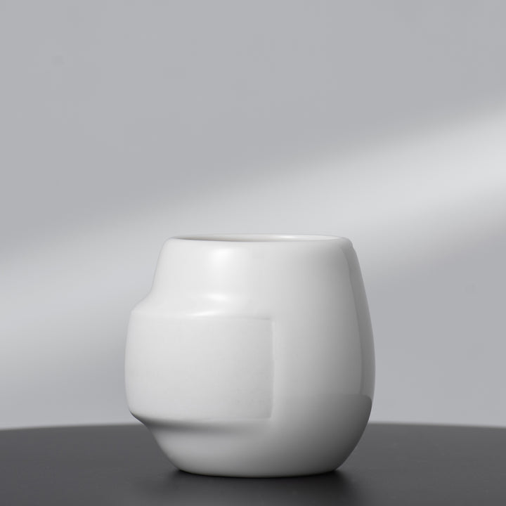 YUAN 02 - Mittlere Tasse - griffloses Design aus Porzellan | HONiSTUDIO