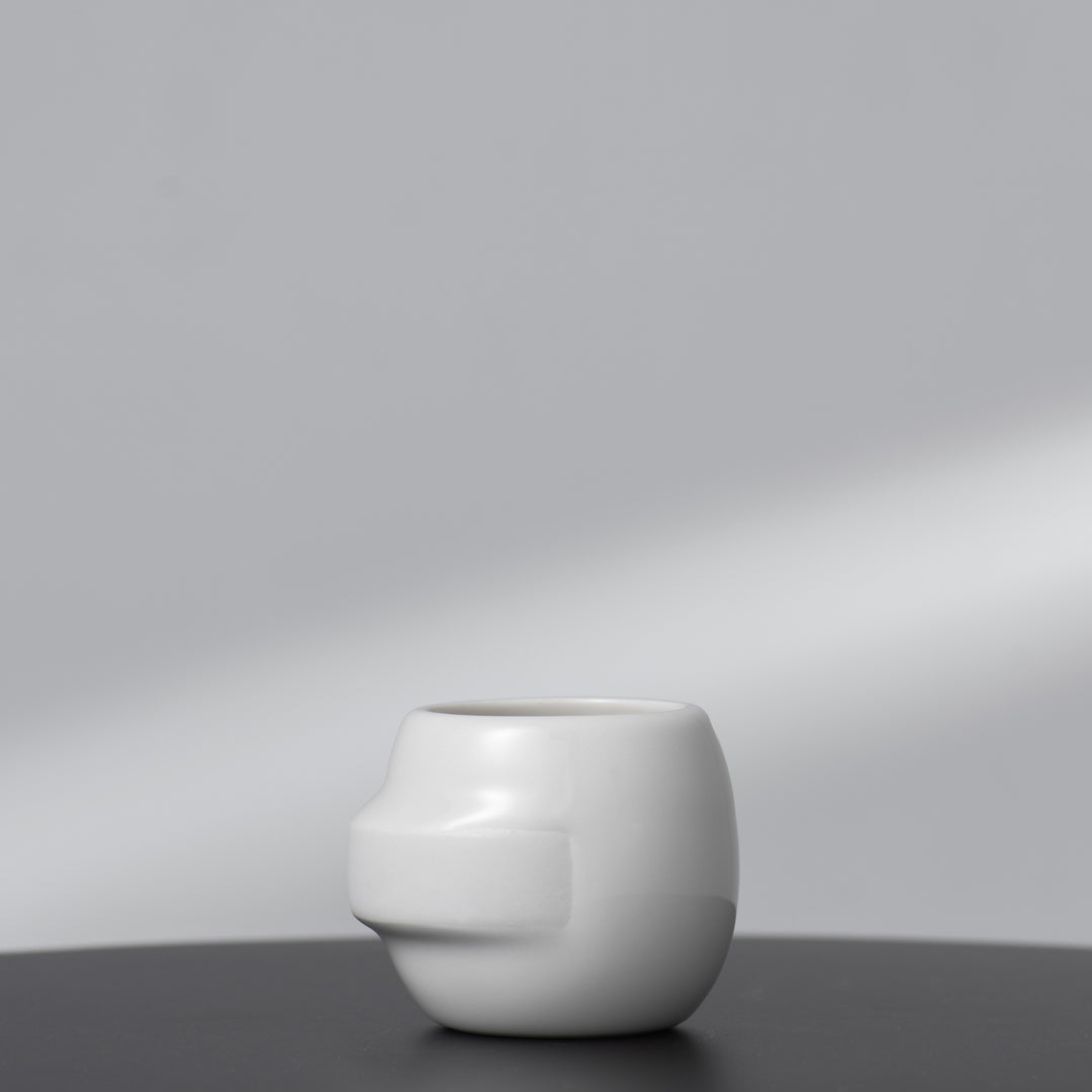 YUAN 03 - Kleine Tasse - griffloses Design aus Porzellan | HONiSTUDIO