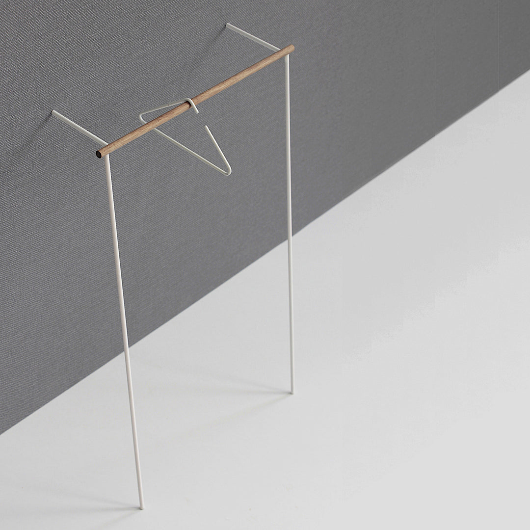 LEANON II - Garderobe zu Anlehnen | roomsafari