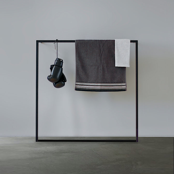 MF LITTLE LEANO - Anlehndiener - Wandgarderobe zum Anlehnen | roomsafari