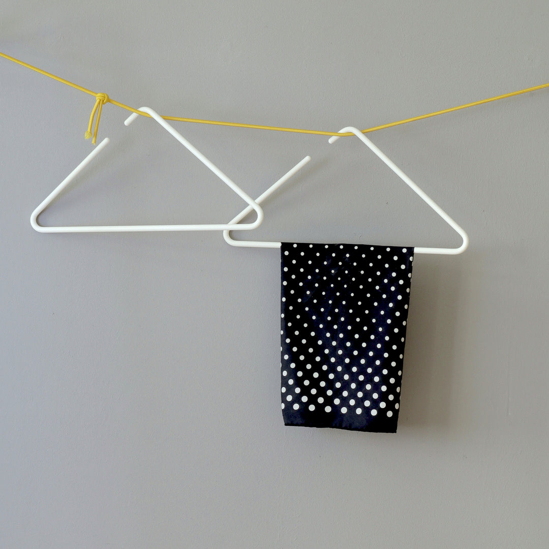 TRIANGLE - metal coat hangers - Set of 5 | roomsafari