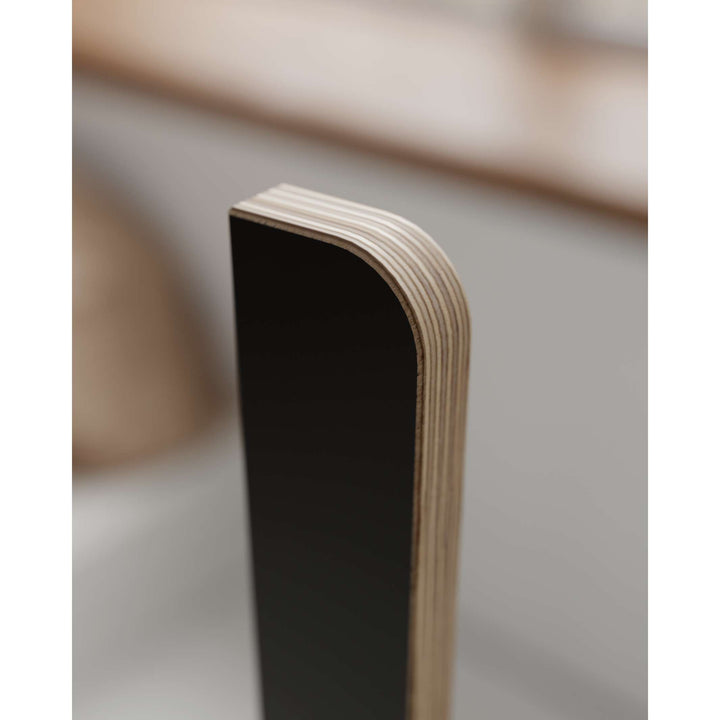 SCHLAGSEITE - bookshelf with inclination | BREUER & BONO