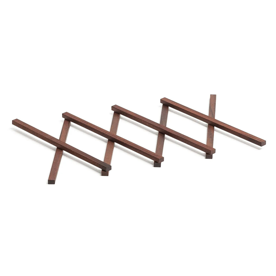 Topfuntersetzer ausziehbar M – Nussbaum · bis 50 cm | side by side