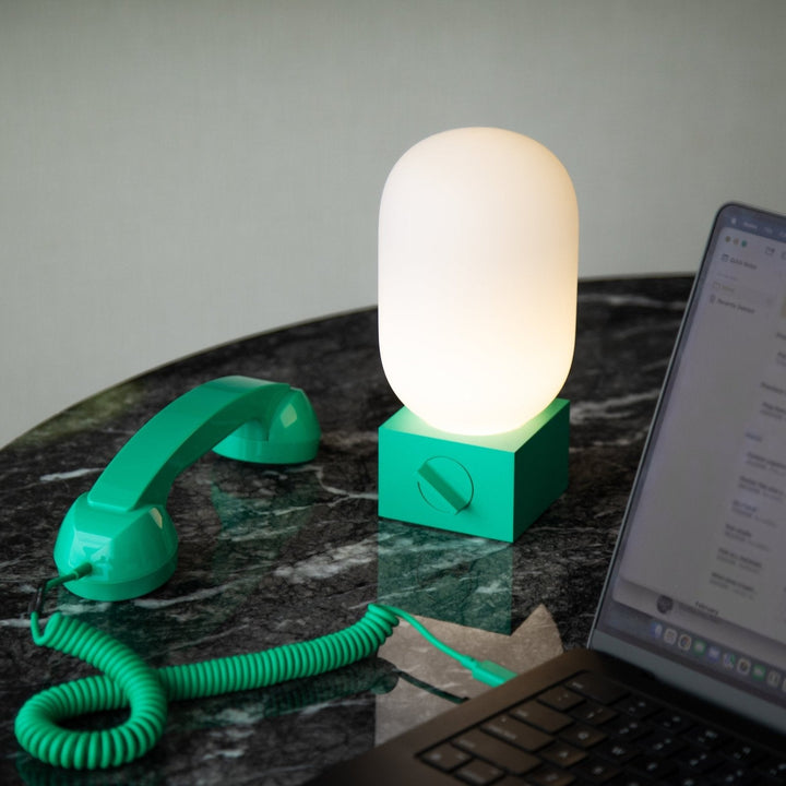 Akku-Leuchte "POP Light" – Dunkelgrün · 23 cm | Native Union