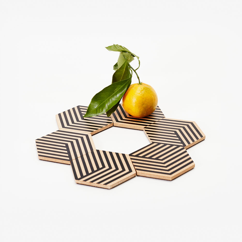 TABLE TILES Optic | GLAS-UNTERSETZER aus Holz mit 3D Grafik | 6er Set | Bower | Areaware