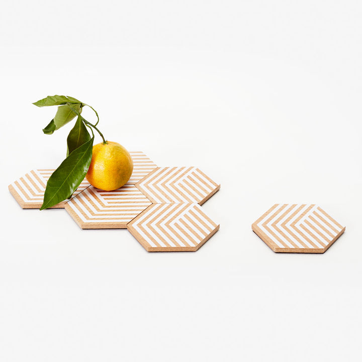 TABLE TILES Optic | GLAS-UNTERSETZER aus Holz mit 3D Grafik | 6er Set | Bower | Areaware