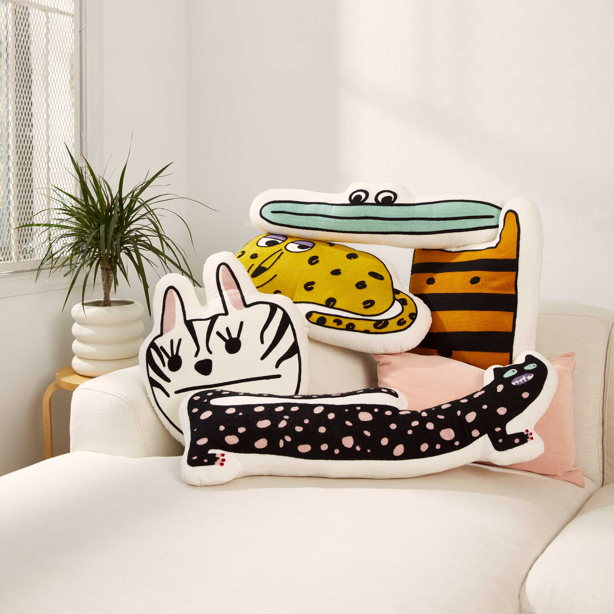 AELFIE PILLOW Cheetah ANIMAL PILLOW Aelfie Oudghiri Areaware