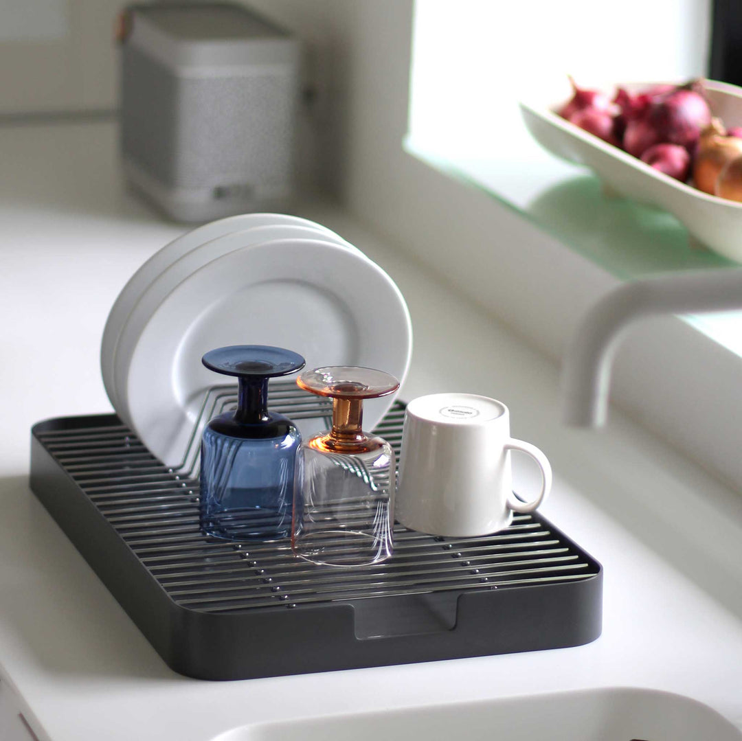 BIG HUG DISH RACK - Hans Thyge & Co | DesignBite