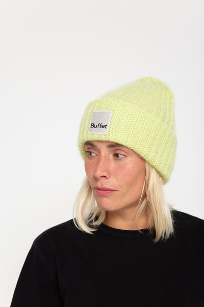 Buffet_Chunky_mohair_beanie_lime mit frau