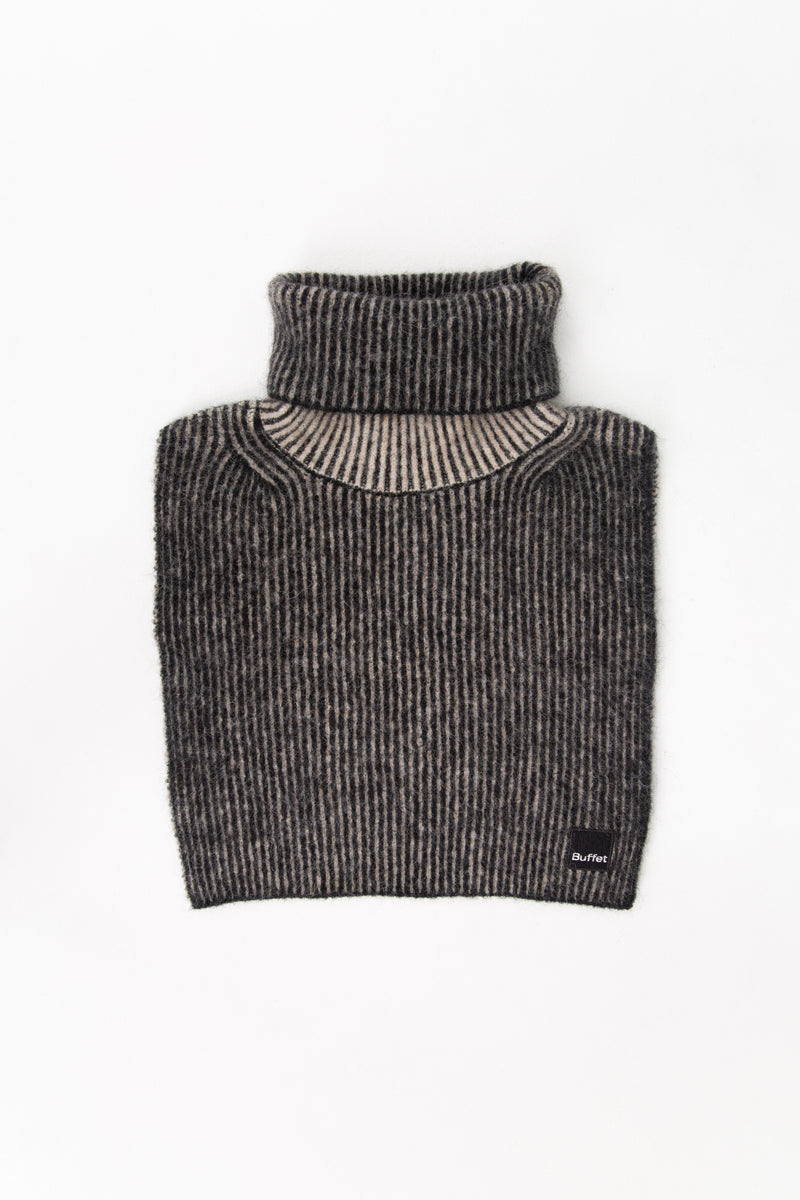 Buffet_alpaca_bib