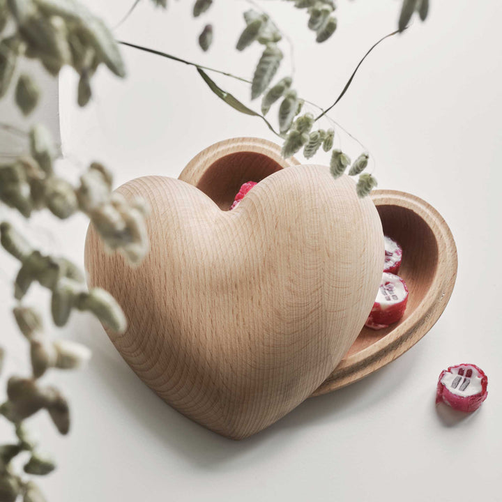 HEART BOWL | Wooden heart-shaped BOX | Mencke & Vagnby | Spring Copenhagen