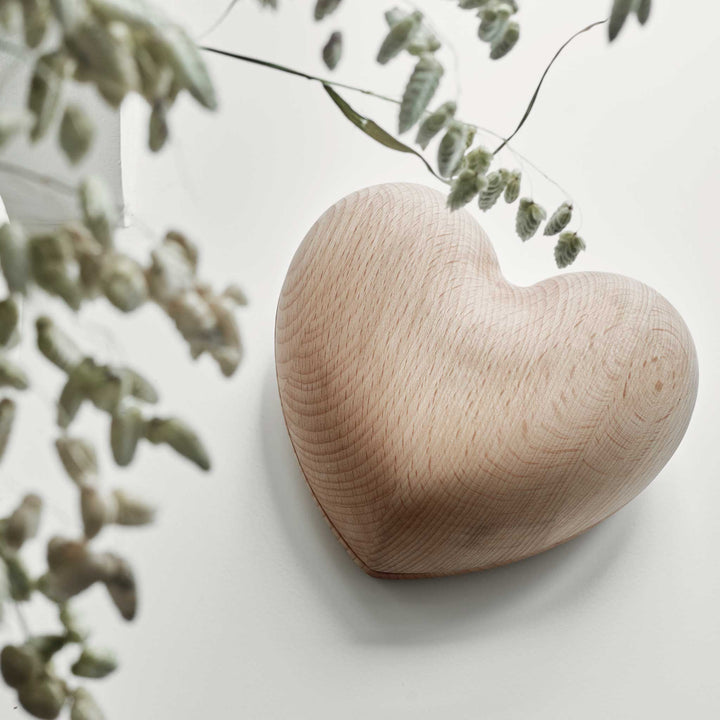 HEART BOWL | Wooden heart-shaped BOX | Mencke & Vagnby | Spring Copenhagen