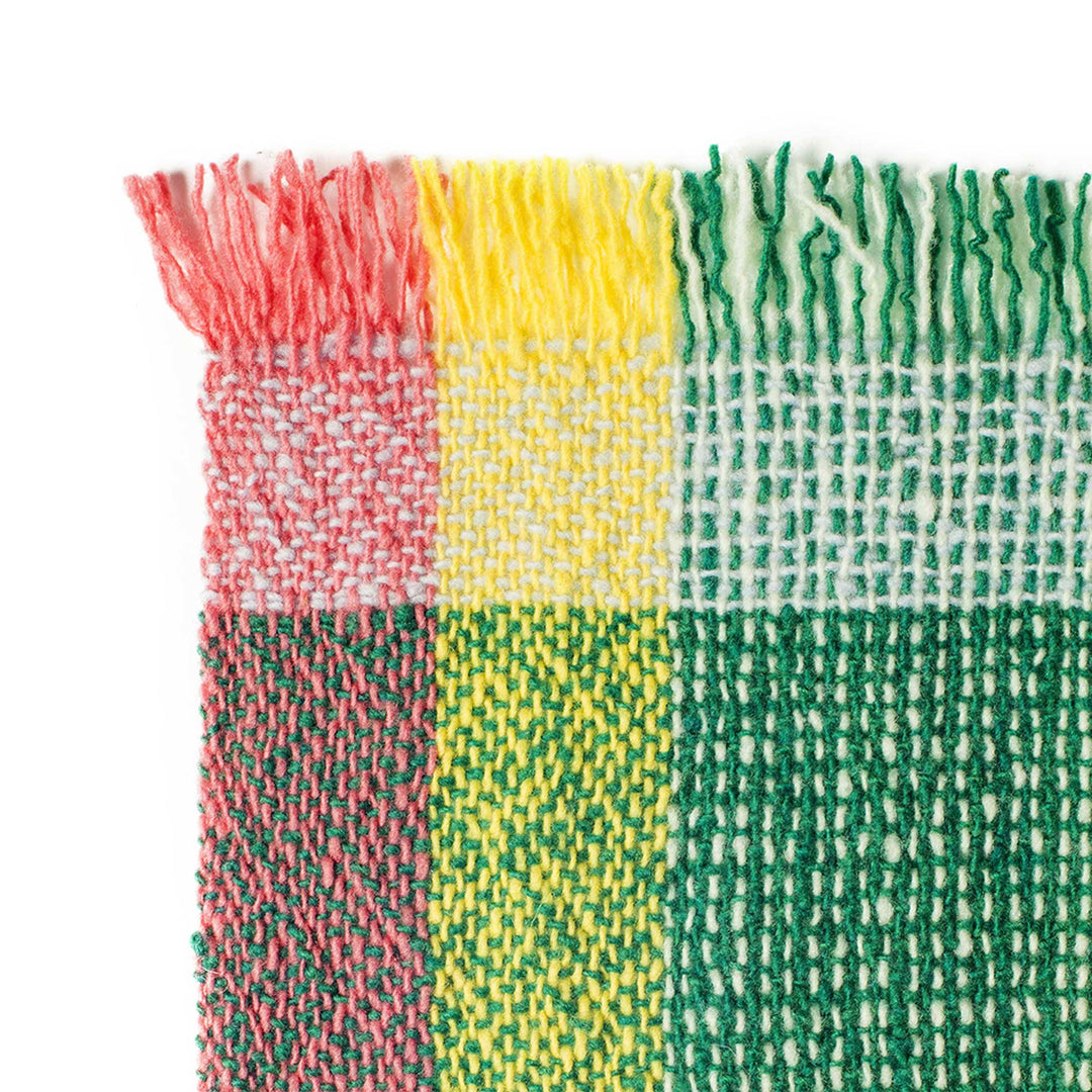 INTEGRATE THROW INTUITION - grüne TAGESDECKE - 180x140 cm - 100% Merino Wolle | Cristian Zuzunaga