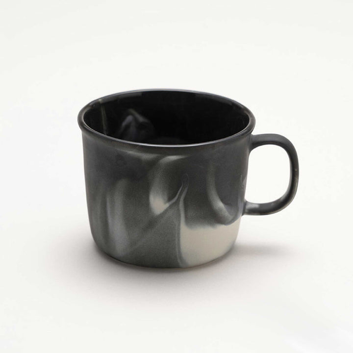 MOISCUP LATTE - Emaille-farbiger Kaffee-Becher aus Porzellan - Yasumasa Imaizumi | 100percent