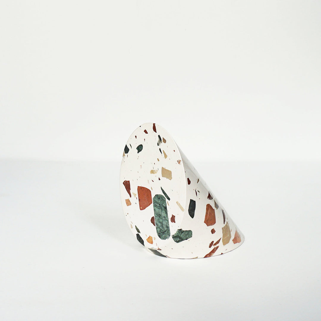 Bookend - SOLID | Studio Hausen