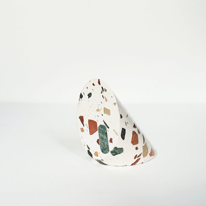 Bookend - SOLID | Studio Hausen