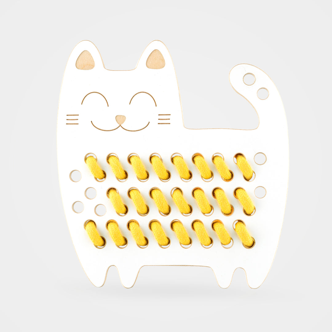 SOPHIA THE CAT - Fädelspielzeug aus Holz - Montessori - Katze | milin