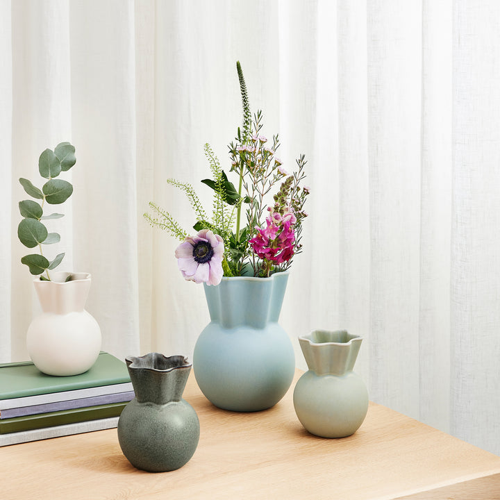 SVUNGEN TOP | Keramik VASEN mit geschwungener Öffnung | Eva Staehr-Nielsen | Spring Copenhagen