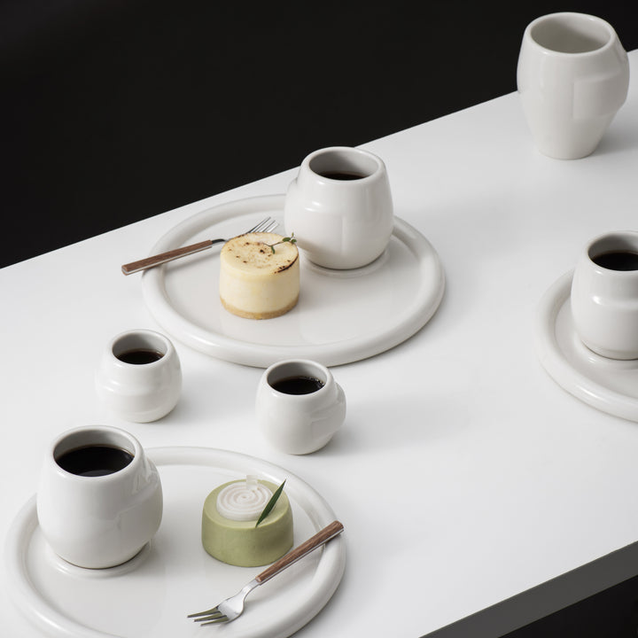 YUAN 02 - Mittlere Tasse - griffloses Design aus Porzellan | HONiSTUDIO