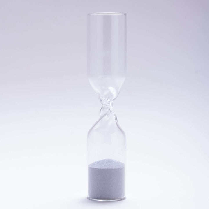 TIMELESS - meditative Sanduhr ohne Zeitmessung -  mundgeblasenes Klarglas - Studio Cohaku | 100percent