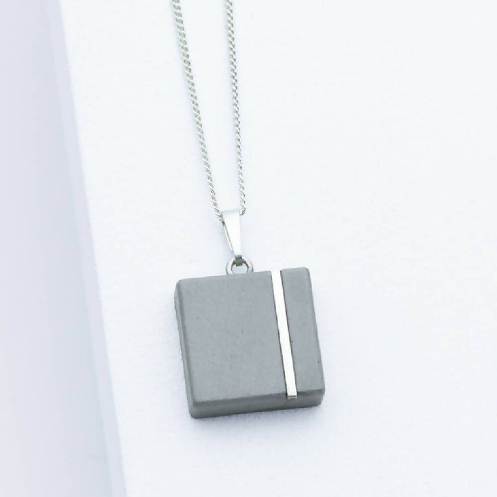 studio4l-betonschmuck-kette-c30-silber-grau-1000x1000